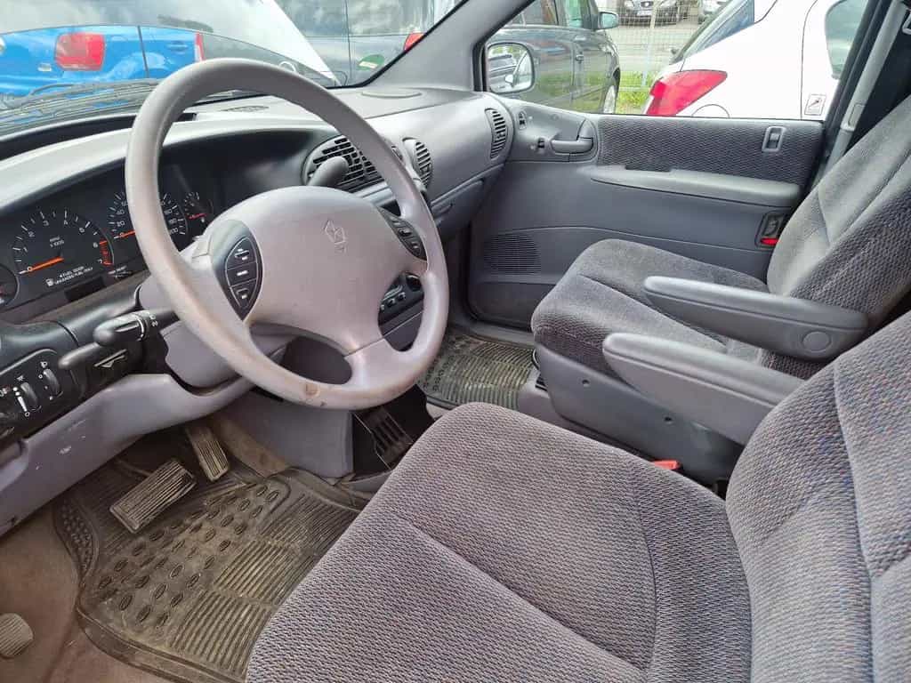 Chrysler Grand Voyager LX 3.3 V6 Leichenwagen 11/1996-photo-10