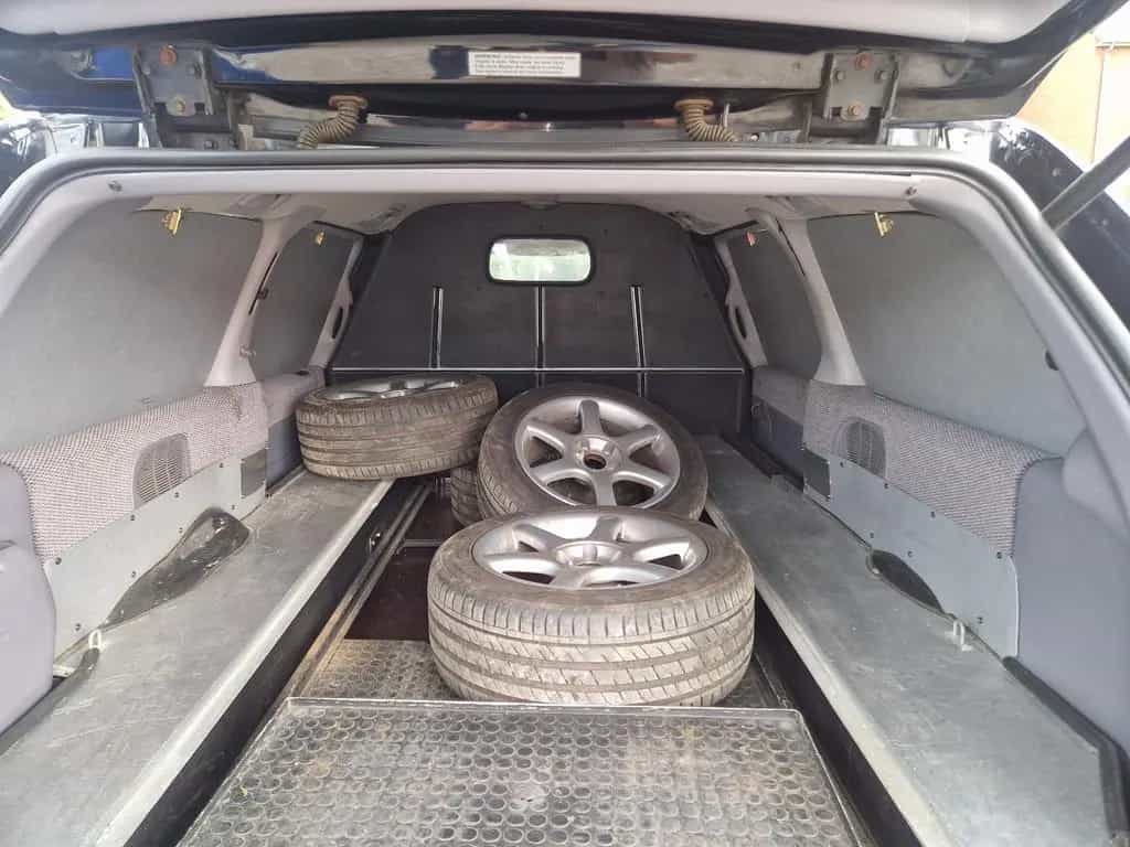 Chrysler Grand Voyager LX 3.3 V6 Leichenwagen 11/1996-photo-17