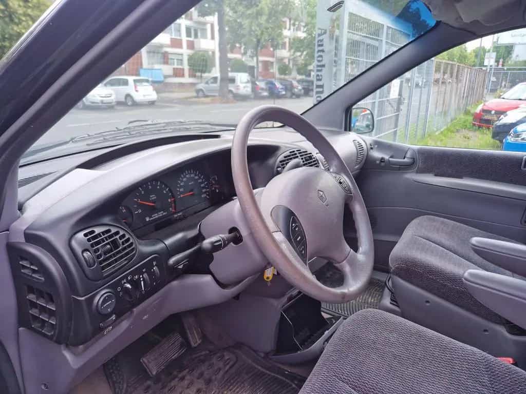 Chrysler Grand Voyager LX 3.3 V6 Leichenwagen 11/1996-photo-8