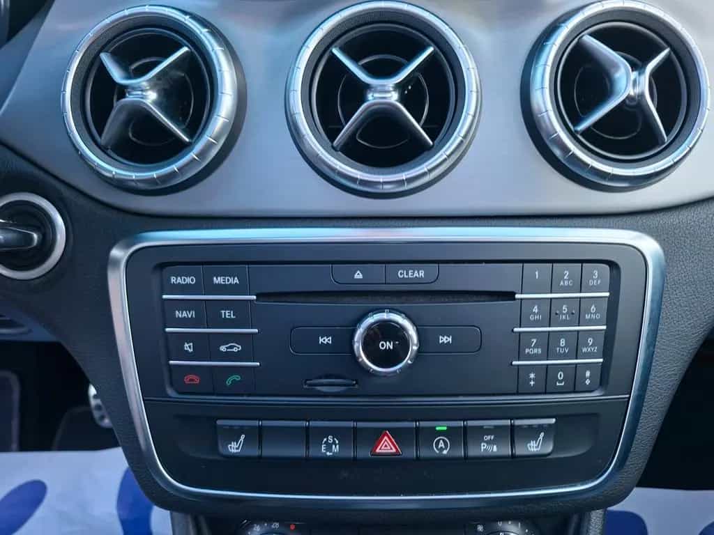 Mercedes-Benz CLA 180 AMG LINE 09/2015-photo-37