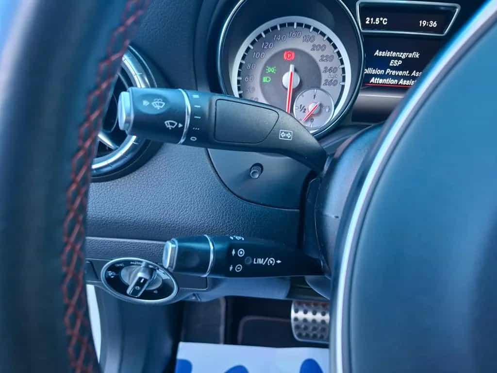 Mercedes-Benz CLA 180 AMG LINE 09/2015-photo-49