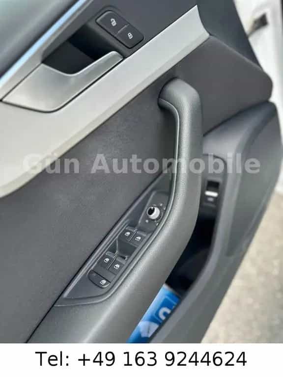 Audi A4 Avant 35 TDI NAVI 360° RFK AHK TOT STAND ACC 01/2022-photo-14