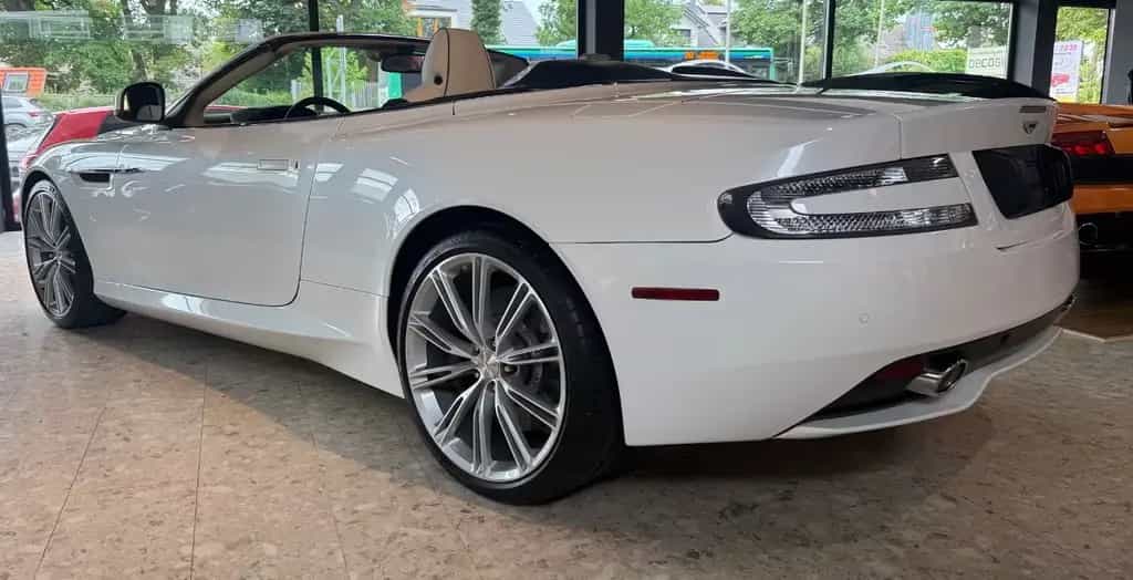 Aston Martin Virage Volante Touchtronic++TRAUM KFZ++ 05/2012-photo-11
