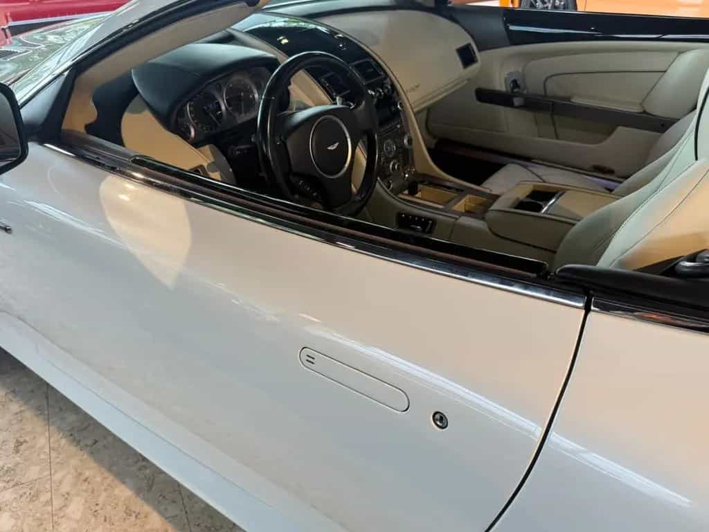 Aston Martin Virage Volante Touchtronic++TRAUM KFZ++ 05/2012-photo-23