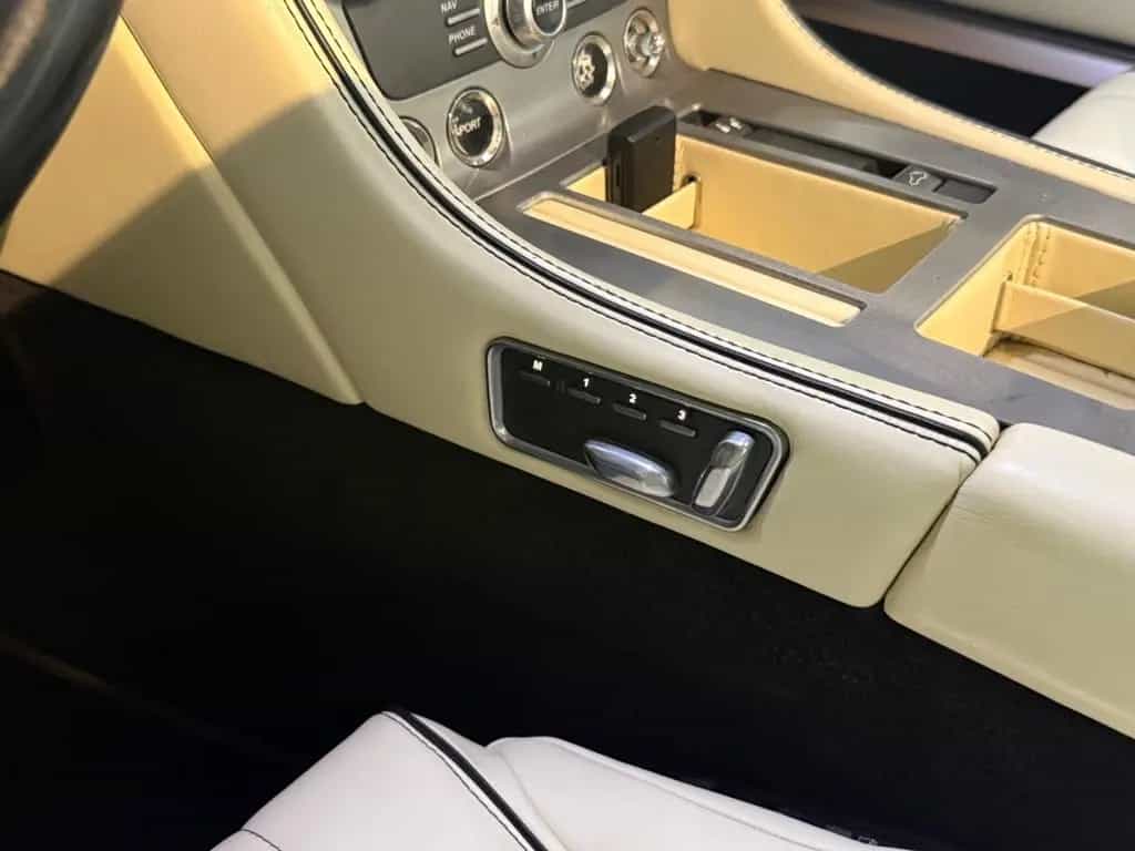 Aston Martin Virage Volante Touchtronic++TRAUM KFZ++ 05/2012-photo-29