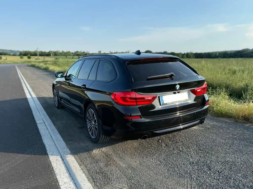 BMW 520 d Touring Sportline 08/2019-photo-1