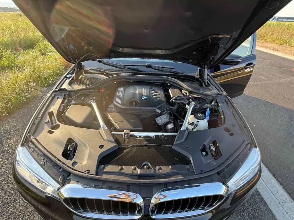 BMW 520 d Touring Sportline 08/2019-photo-10