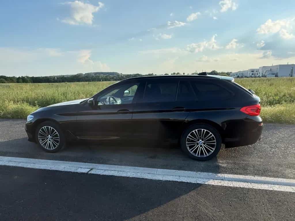 BMW 520 d Touring Sportline 08/2019-photo-3