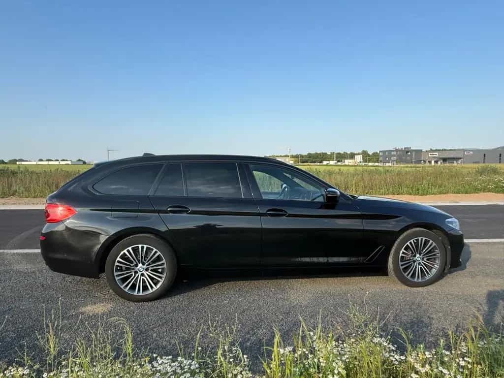 BMW 520 d Touring Sportline 08/2019-photo-4