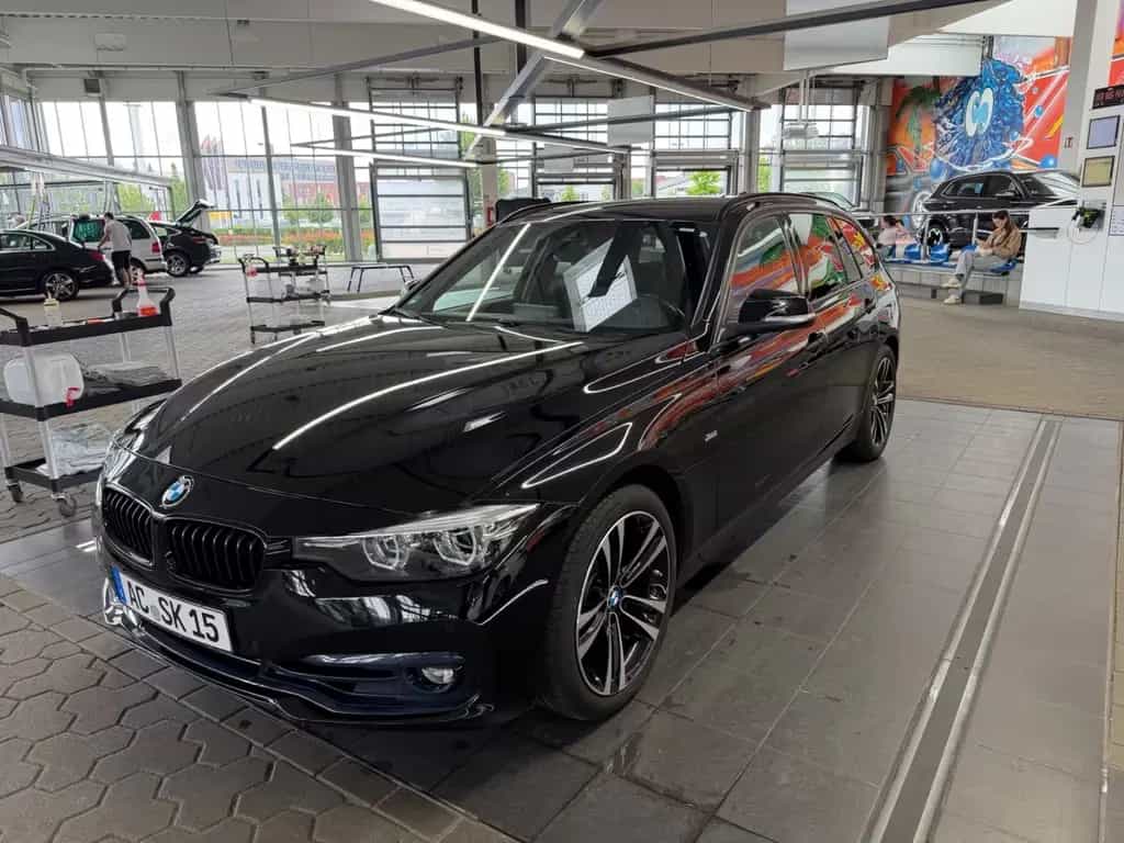BMW 320 i Touring Sport Line Automatic F31 09/2018-photo-0