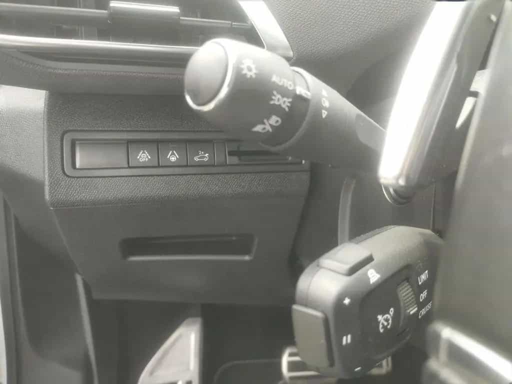 Peugeot 5008 GT Bluetooth Navi LED Klima Einparkhilfe 01/2024-photo-17