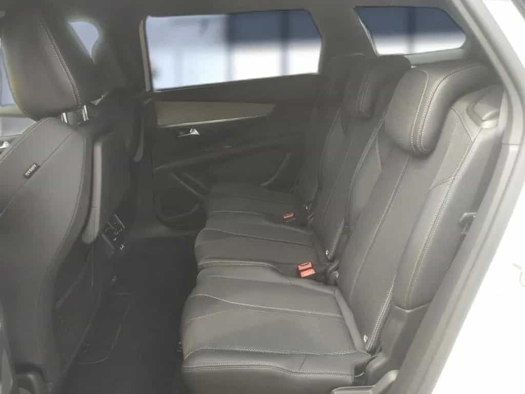 Peugeot 5008 GT Bluetooth Navi LED Klima Einparkhilfe 01/2024-photo-18