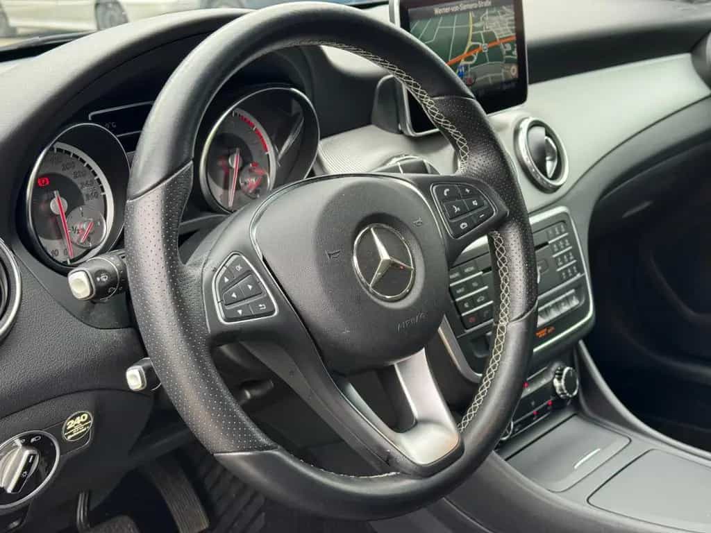 Mercedes-Benz GLA 180 Score Garantie*Navi*Bi Xenon*PDC*Auto. 04/2016-photo-19