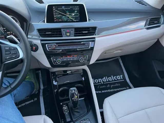 BMW X1 sDrive18d xLine tetto panoramico 09/2018-photo-10