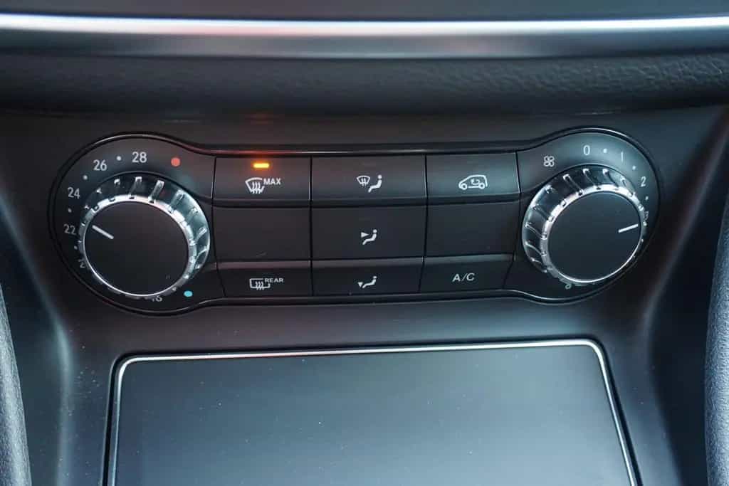 Mercedes-Benz CLA 200 AMG Line LED Navi Kamera Sitzheizung AHK 10/2019-photo-15