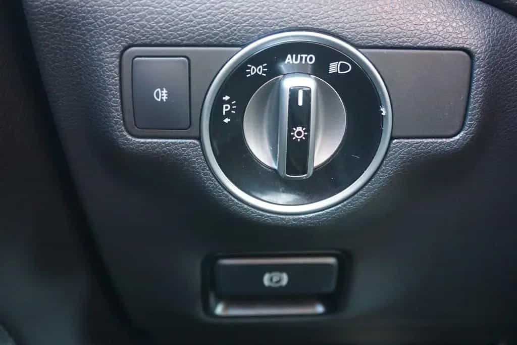 Mercedes-Benz CLA 200 AMG Line LED Navi Kamera Sitzheizung AHK 10/2019-photo-25