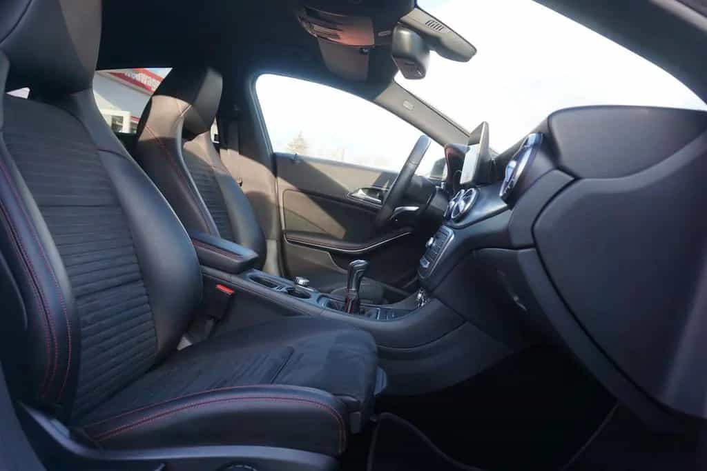 Mercedes-Benz CLA 200 AMG Line LED Navi Kamera Sitzheizung AHK 10/2019-photo-29