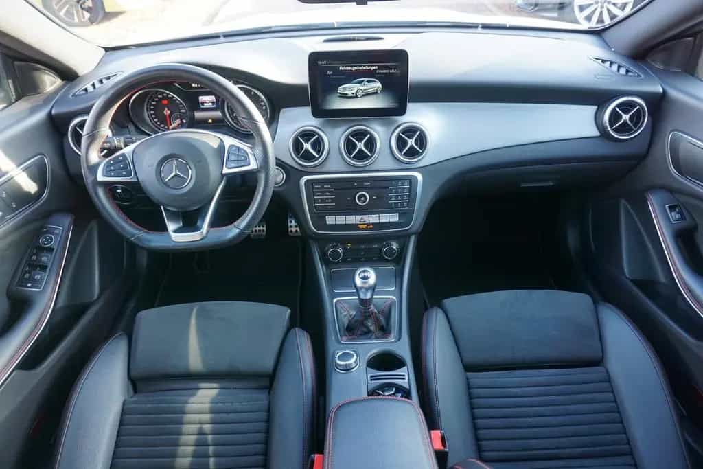 Mercedes-Benz CLA 200 AMG Line LED Navi Kamera Sitzheizung AHK 10/2019-photo-9