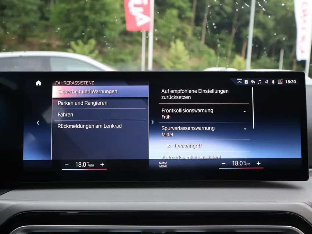 BMW 318 i LED Navi Tempomat Sitzheizung DAB Bluetooth 02/2023-photo-16