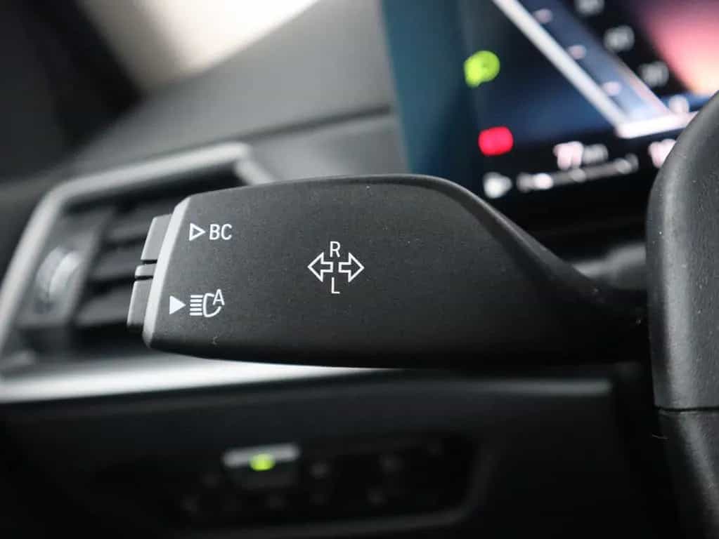 BMW 318 i LED Navi Tempomat Sitzheizung DAB Bluetooth 02/2023-photo-25