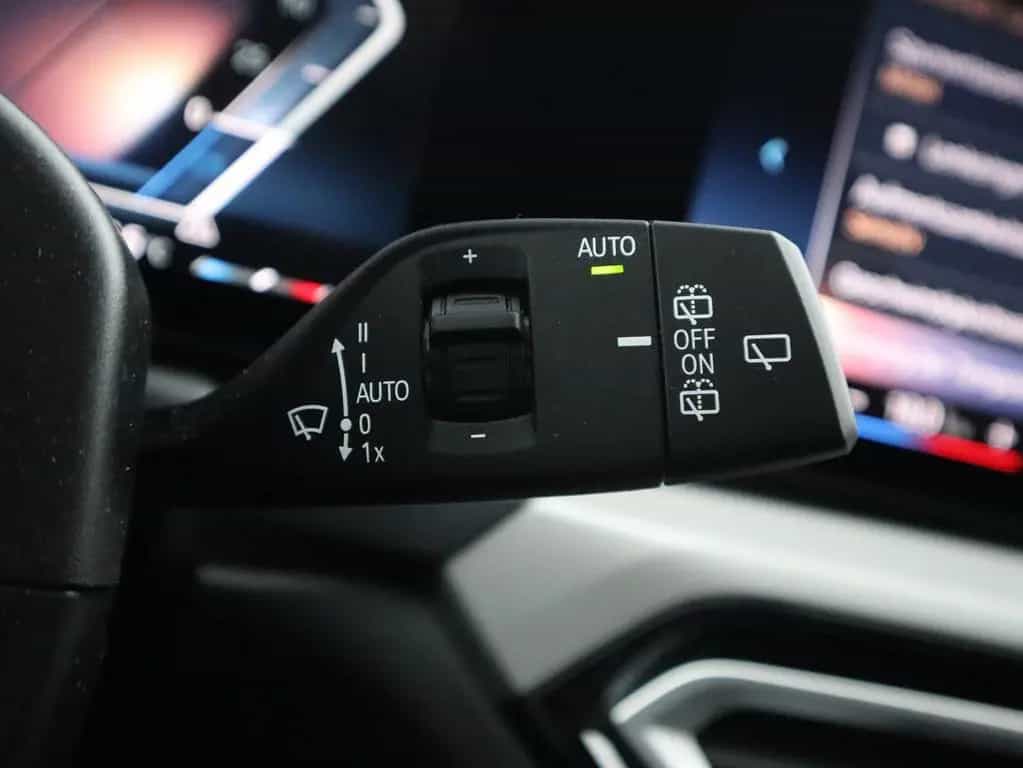 BMW 318 i LED Navi Tempomat Sitzheizung DAB Bluetooth 02/2023-photo-26