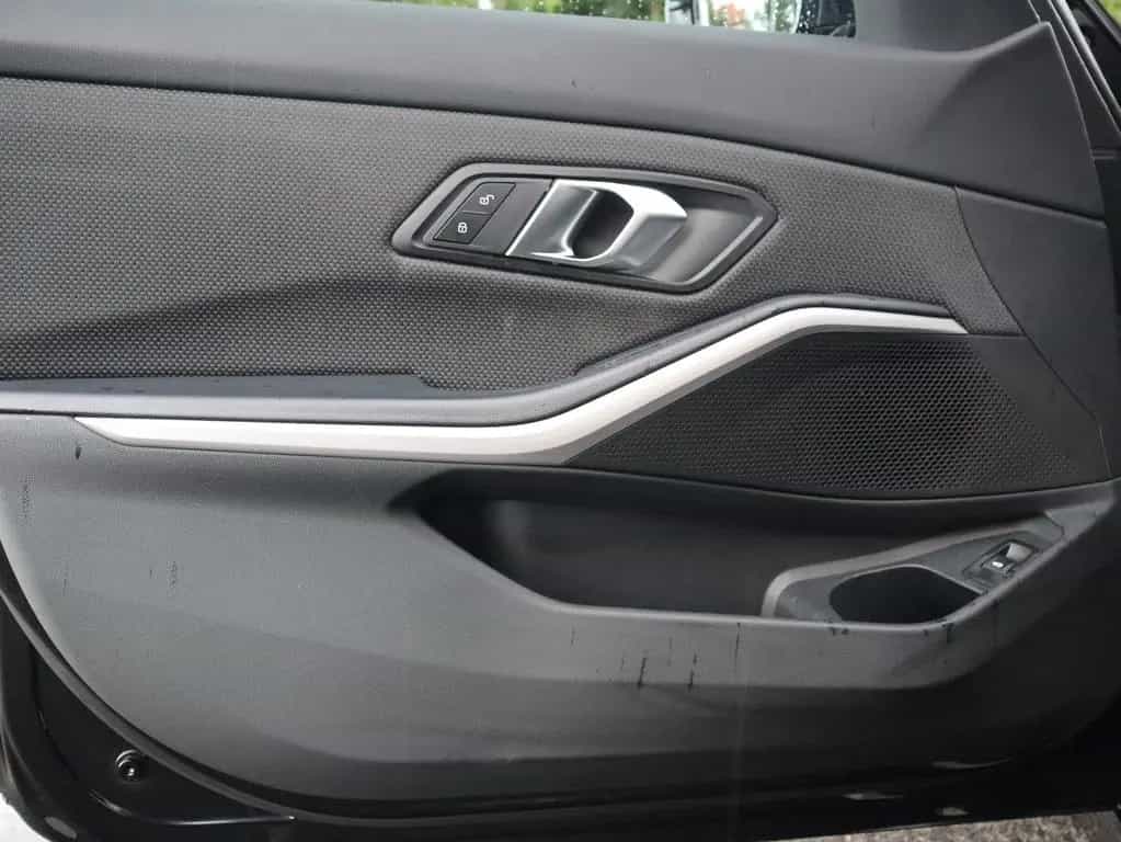 BMW 318 i LED Navi Tempomat Sitzheizung DAB Bluetooth 02/2023-photo-28
