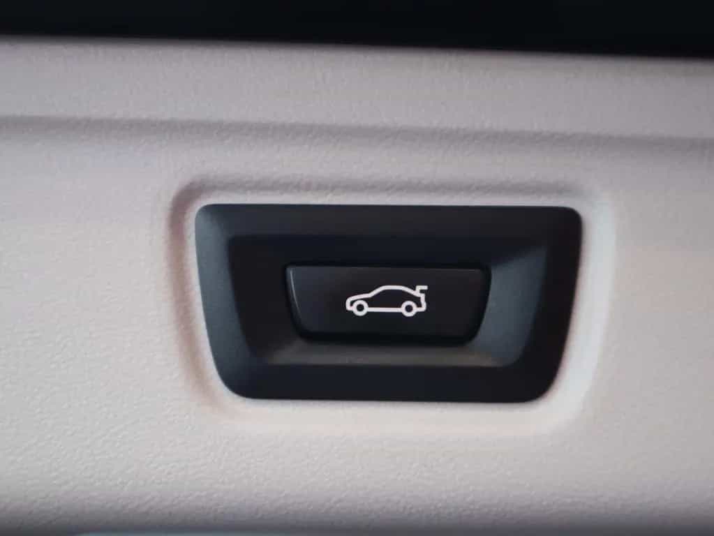 BMW 318 i LED Navi Tempomat Sitzheizung DAB Bluetooth 02/2023-photo-34