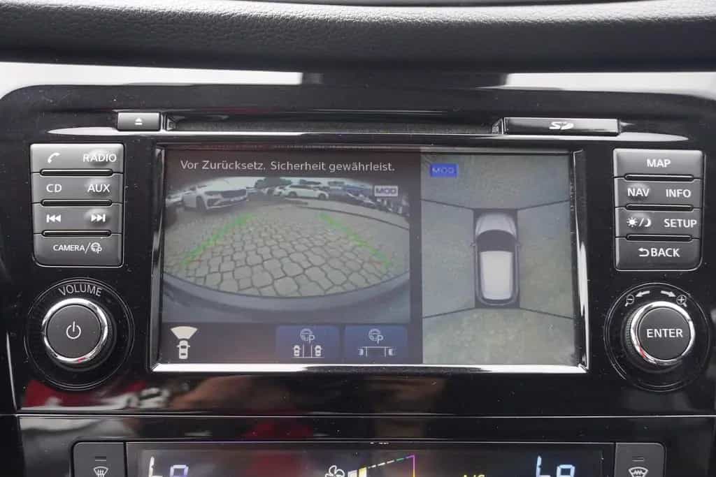 Nissan Qashqai 1.2 Visia Klimaaut. LED Navi Kamera DAB 03/2018-photo-10