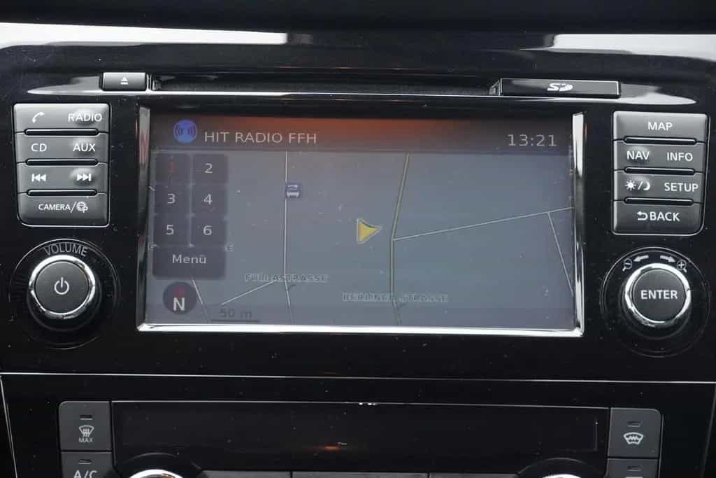 Nissan Qashqai 1.2 Visia Klimaaut. LED Navi Kamera DAB 03/2018-photo-11