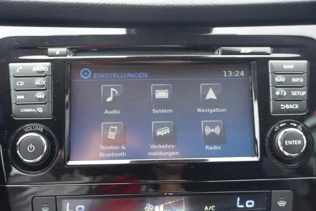 Nissan Qashqai 1.2 Visia Klimaaut. LED Navi Kamera DAB 03/2018-photo-12