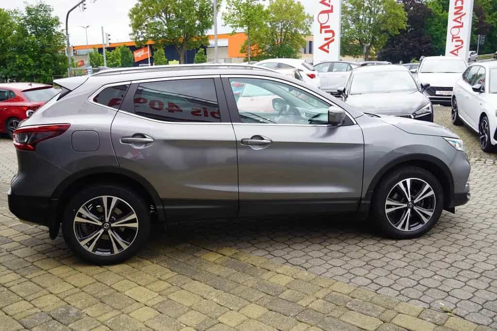 Nissan Qashqai 1.2 Visia Klimaaut. LED Navi Kamera DAB 03/2018-photo-2