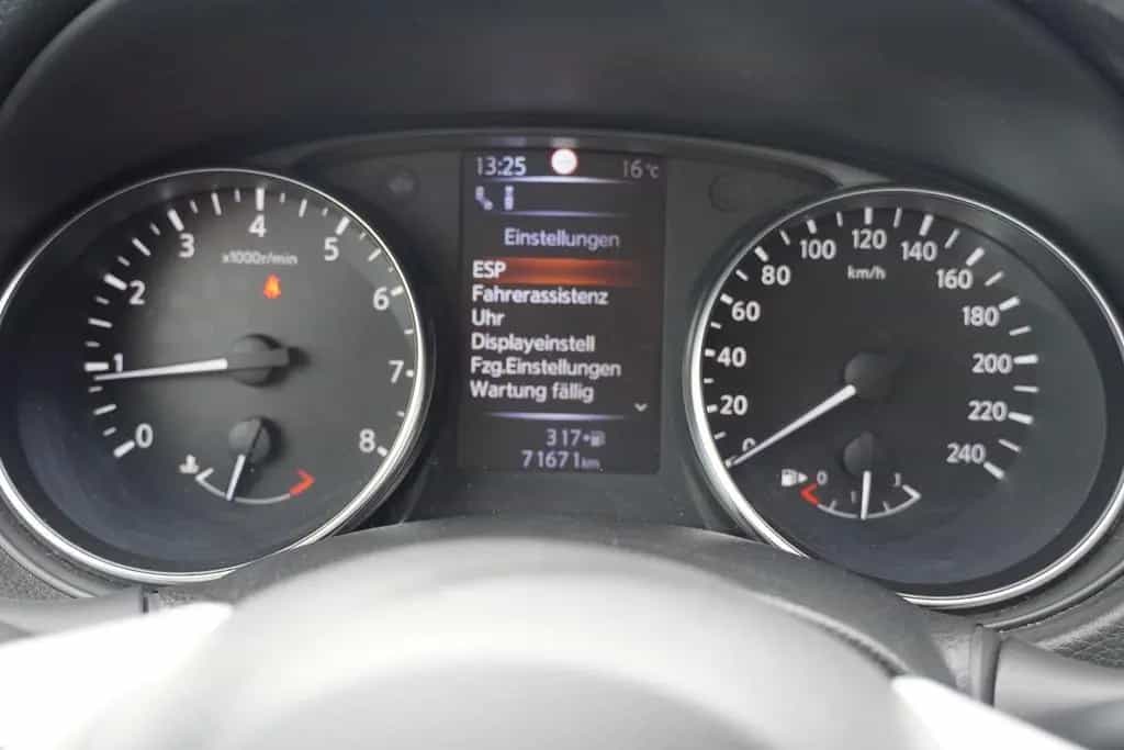 Nissan Qashqai 1.2 Visia Klimaaut. LED Navi Kamera DAB 03/2018-photo-21