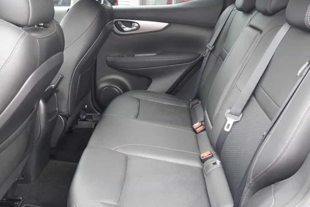 Nissan Qashqai 1.2 Visia Klimaaut. LED Navi Kamera DAB 03/2018-photo-28