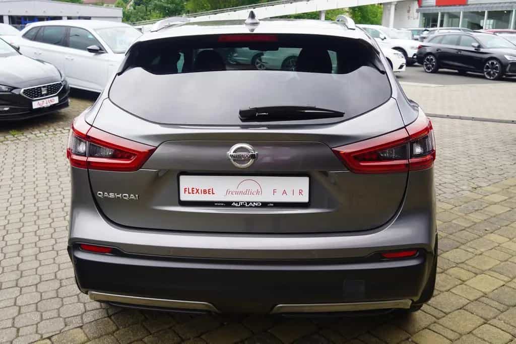 Nissan Qashqai 1.2 Visia Klimaaut. LED Navi Kamera DAB 03/2018-photo-3