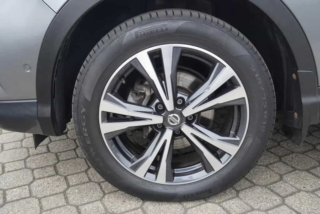 Nissan Qashqai 1.2 Visia Klimaaut. LED Navi Kamera DAB 03/2018-photo-35