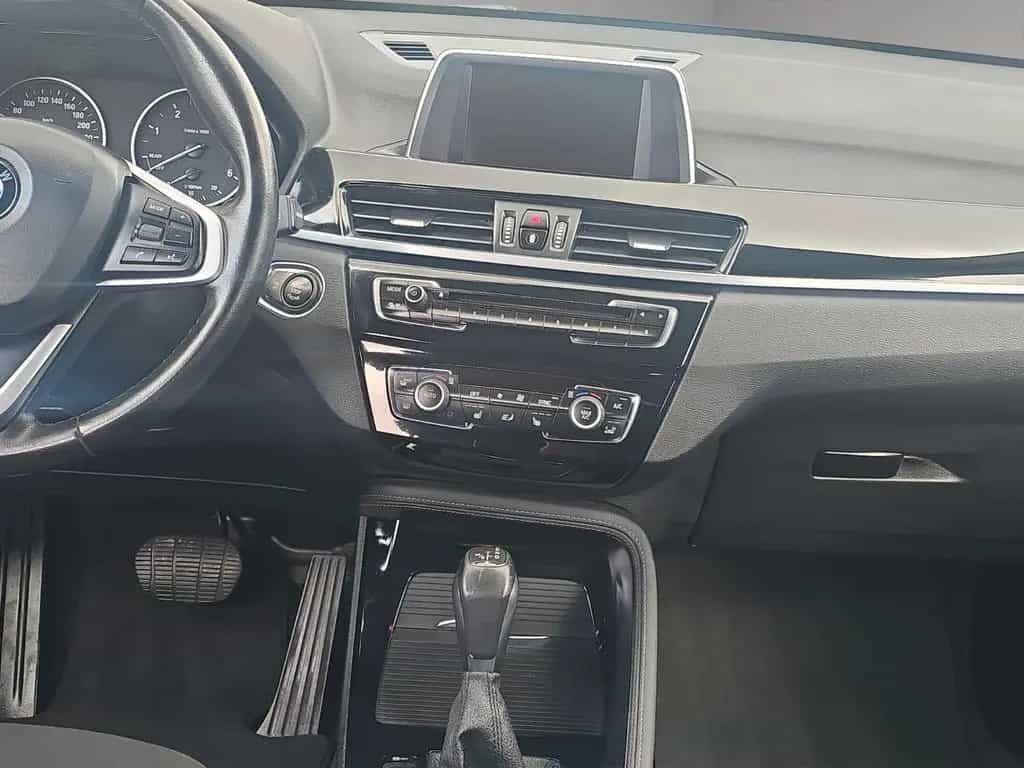 BMW X1 xDrive 18 d Sport Line AUTOMATIK 01/2017-photo-13