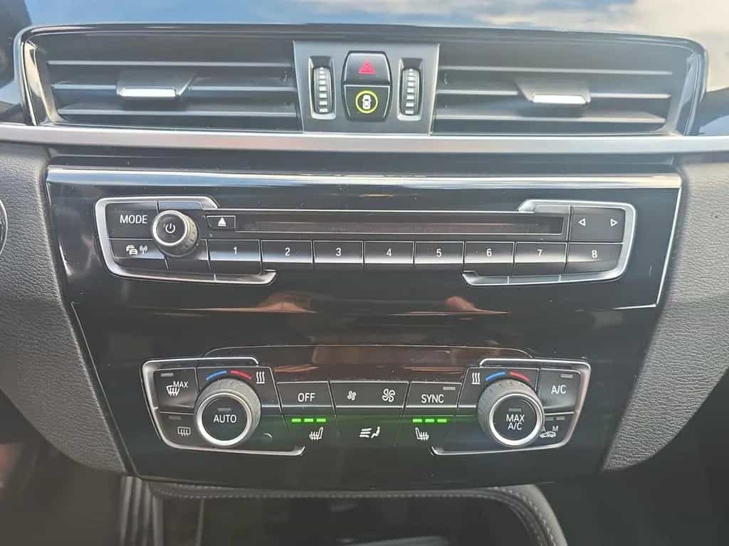 BMW X1 xDrive 18 d Sport Line AUTOMATIK 01/2017-photo-25