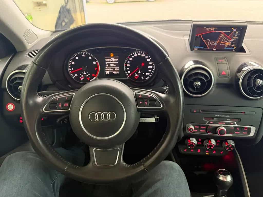 Audi A1 1.4 TFSI*AMBITION*AUTOM*BI-XN*NAV*TMP*APS*SHZ 05/2012-photo-25