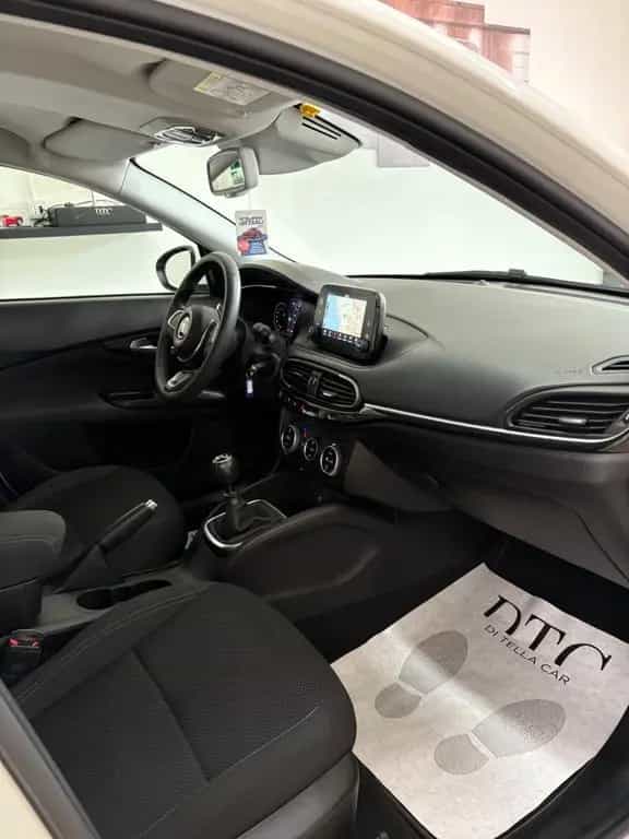 Fiat Tipo 1.6 Mjt 5 porte Full Led 04/2021-photo-8
