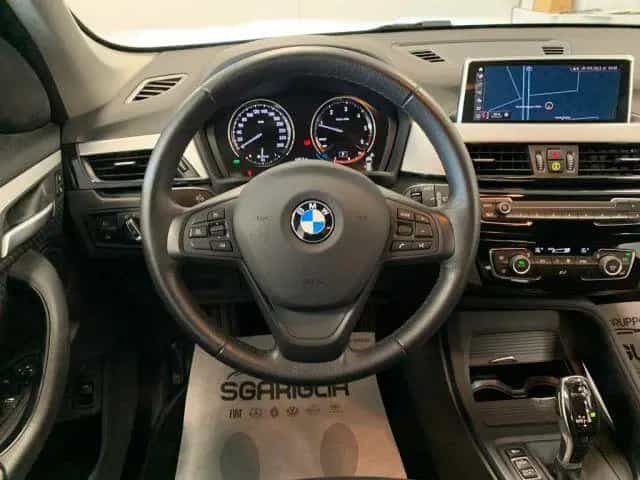 BMW X1 sDrive 18d xLine Automatico 03/2020-photo-8