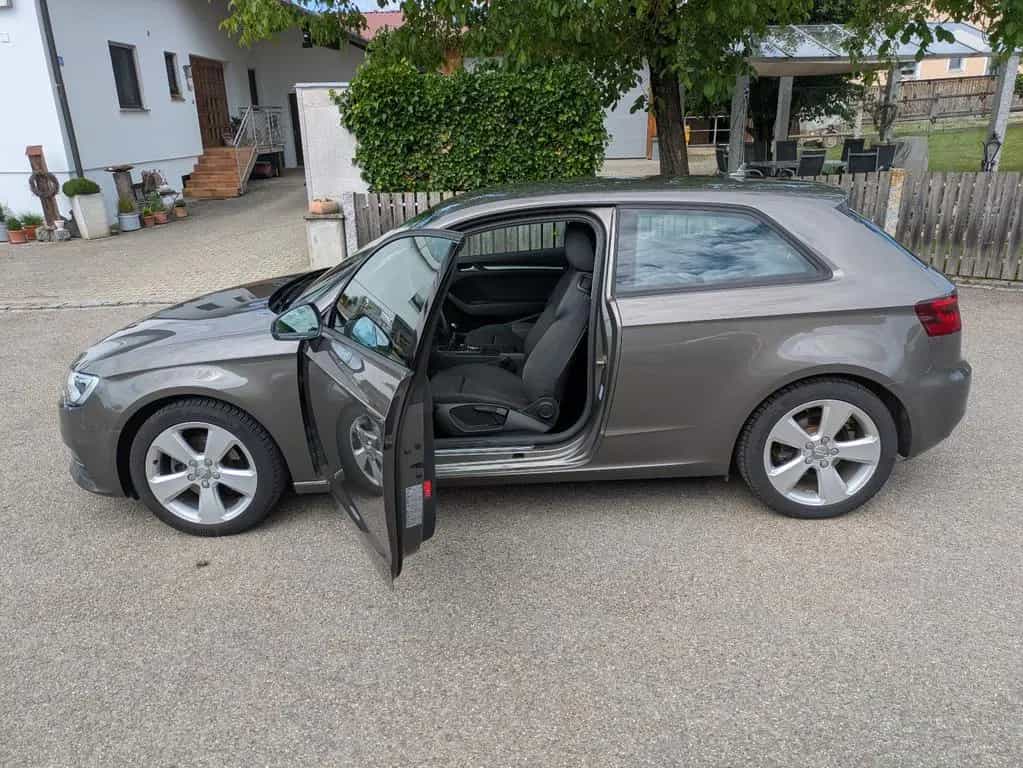 Audi A3 1.4 TFSI Ambition 11/2015-photo-1