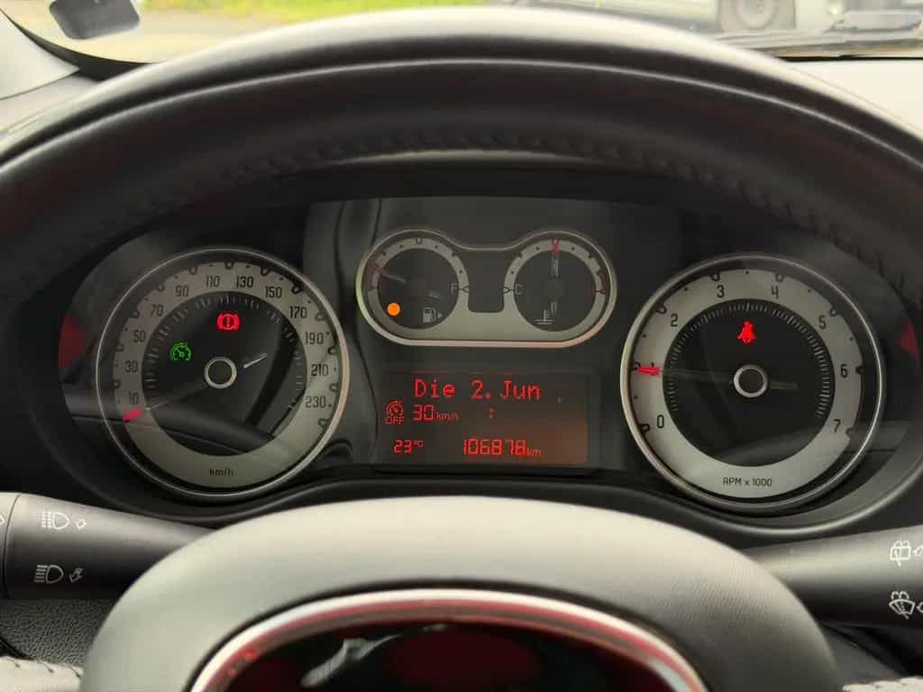 Fiat 500L Pop Star/Klima/Schwarz/107000km/Tüv AU Neu 02/2014-photo-26