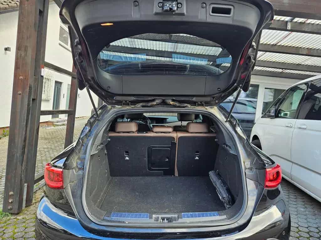 Infiniti QX30 2.2d DCT AWD Premium Tech Premium Tech 11/2016-photo-11