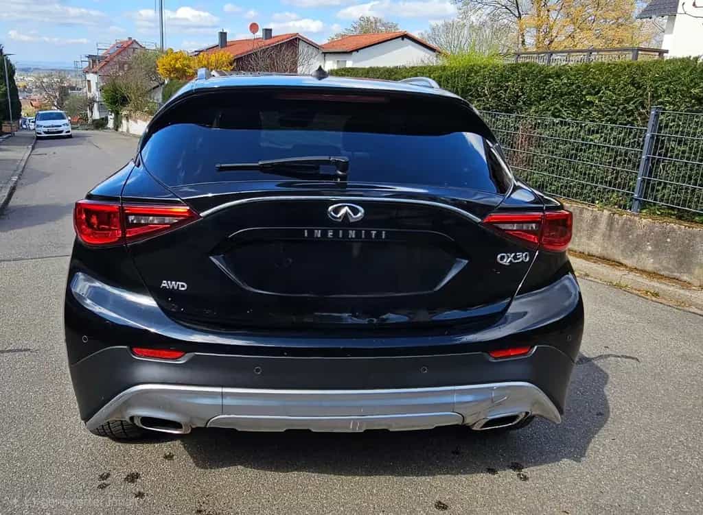 Infiniti QX30 2.2d DCT AWD Premium Tech Premium Tech 11/2016-photo-12