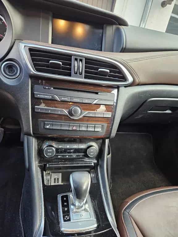 Infiniti QX30 2.2d DCT AWD Premium Tech Premium Tech 11/2016-photo-8