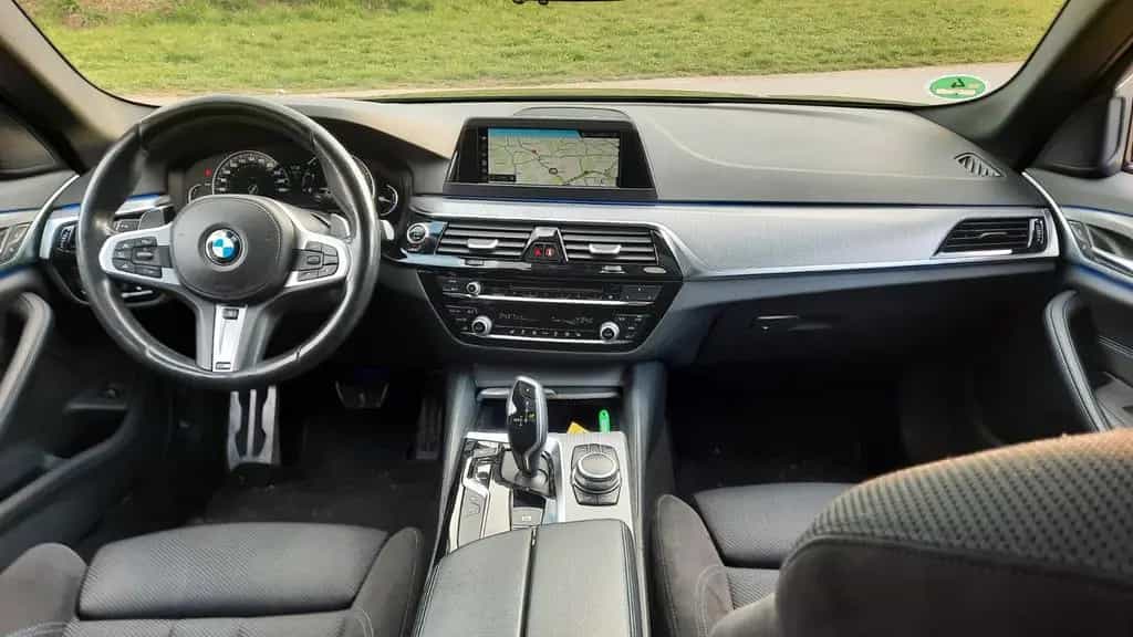 BMW 530 d xDrive M Sport 1.HD PANO 09/2018-photo-13