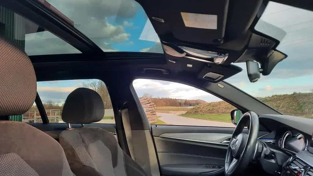 BMW 530 d xDrive M Sport 1.HD PANO 09/2018-photo-14