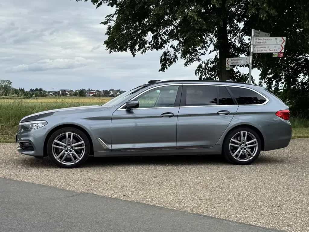BMW 520 d Touring A - NAVI/KAMERA/AHK/PANO 12/2018-photo-0
