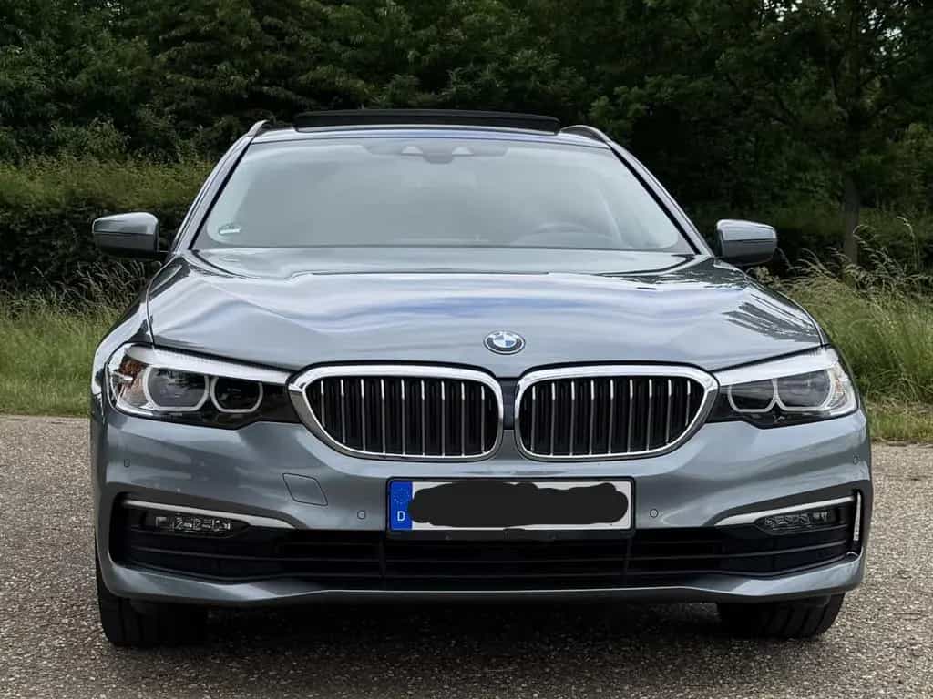 BMW 520 d Touring A - NAVI/KAMERA/AHK/PANO 12/2018-photo-3