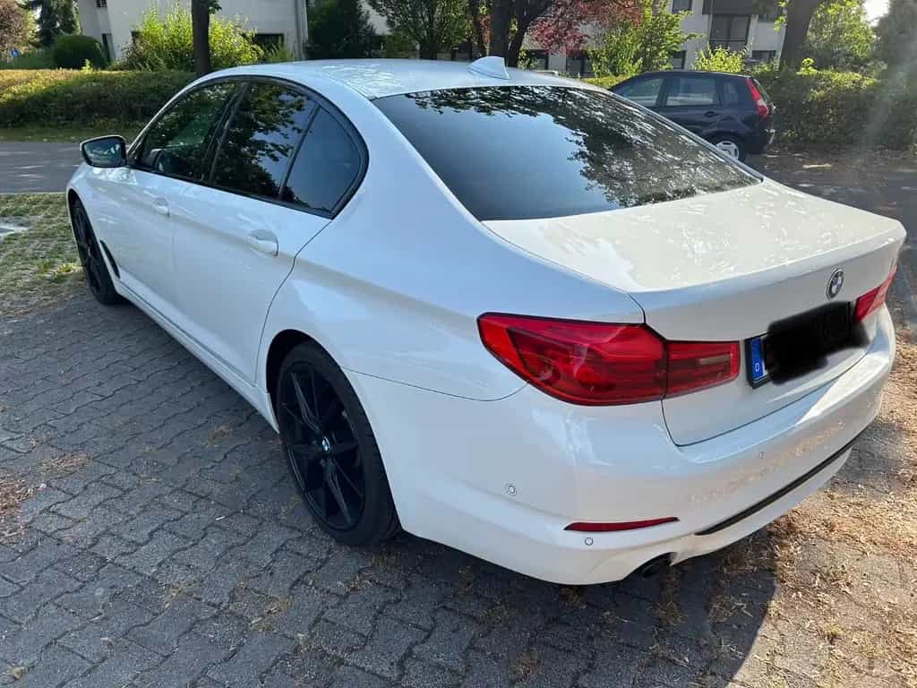 BMW 520 i A - 20 Zoll (8-Fach Bereifung) 01/2019-photo-2